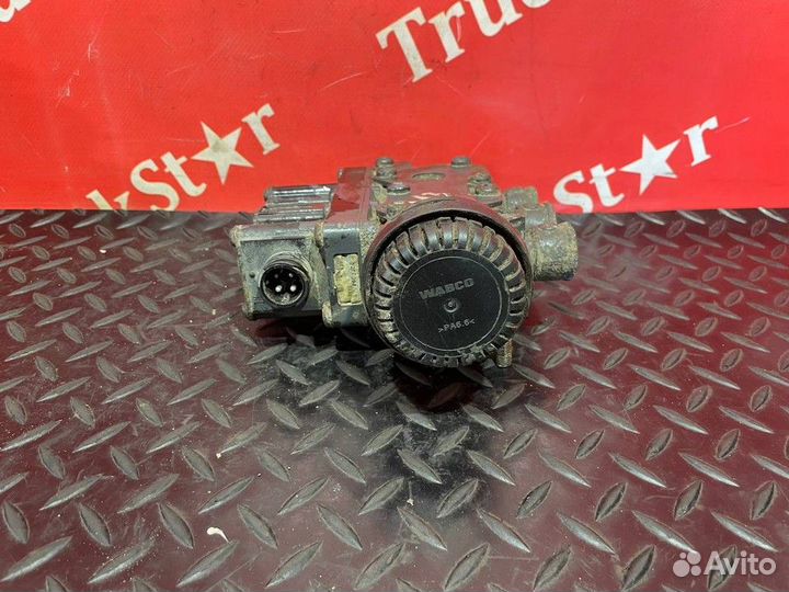 Кран уровня пола главный