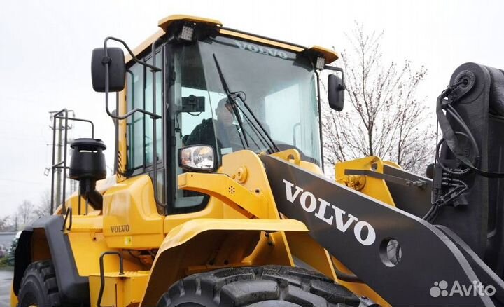 Фронтальный погрузчик Volvo L120GZ, 2013