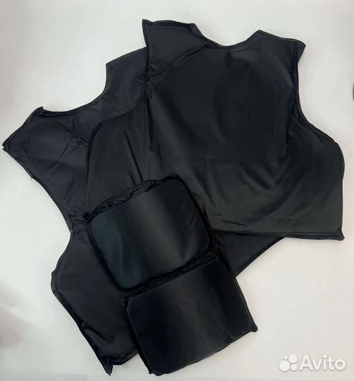 Бронежилет укомплектован