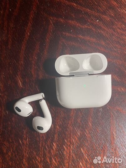 Беспроводные наушники apple airpods 3