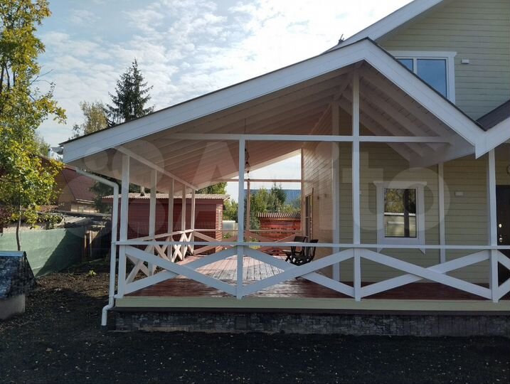 Дом 99,6 м² на участке 6,2 сот.