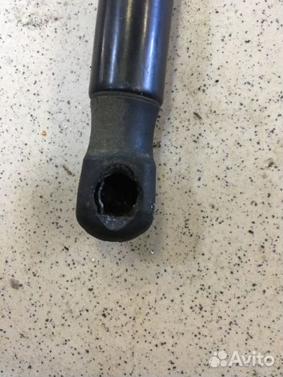 Амортизатор капота Bmw 5-Series F10