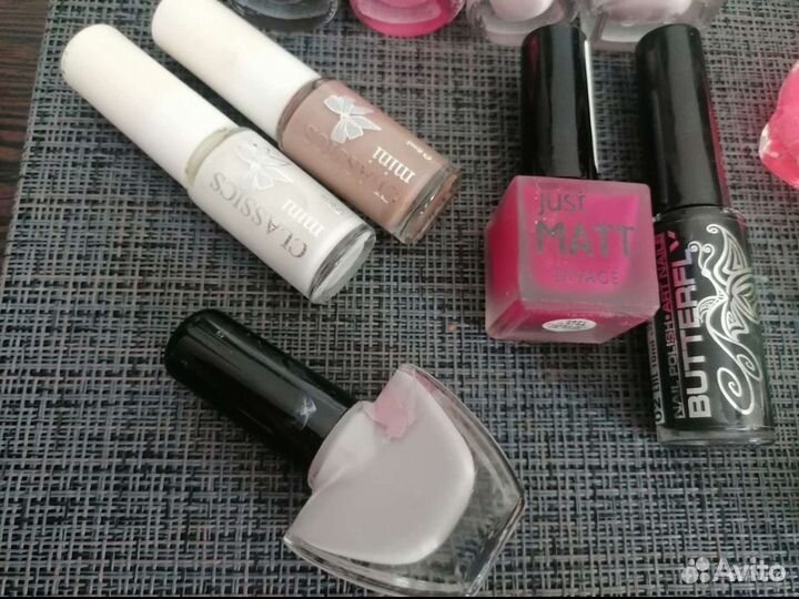 Лак для ногтей пакетом