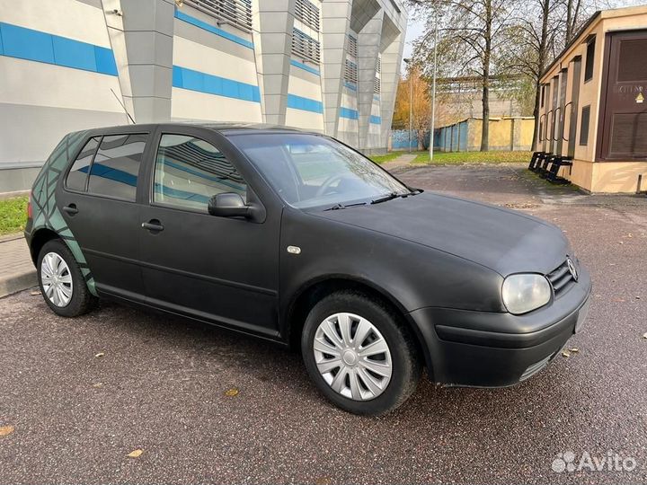 Volkswagen Golf 1.4 МТ, 2003, 300 000 км