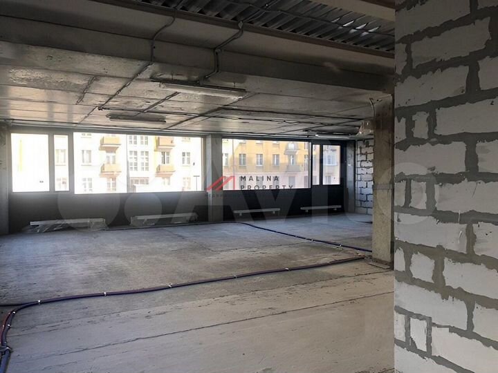 Продам торговое помещение, 380 м²