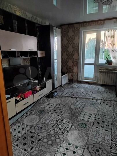 2-к. квартира, 52 м², 2/3 эт.