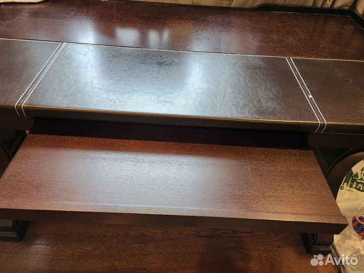 Стол с тумбой и стул венге