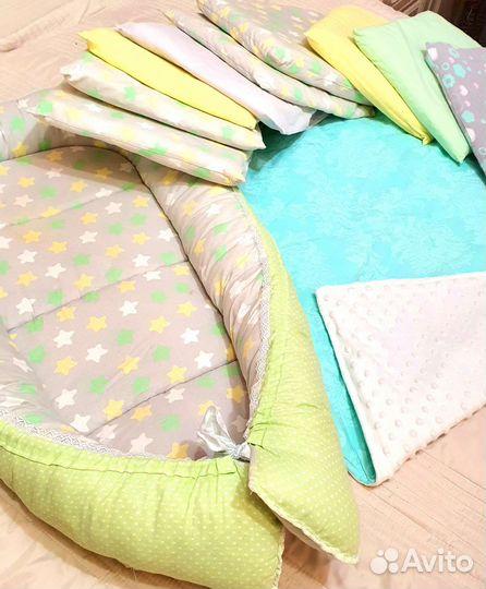 Комплект в детскую кроватку с бортиками