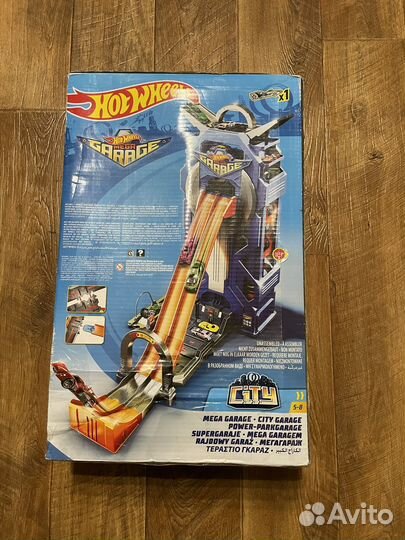 Hot wheels mega garage