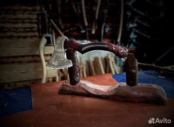 Топор кованый ручной работы