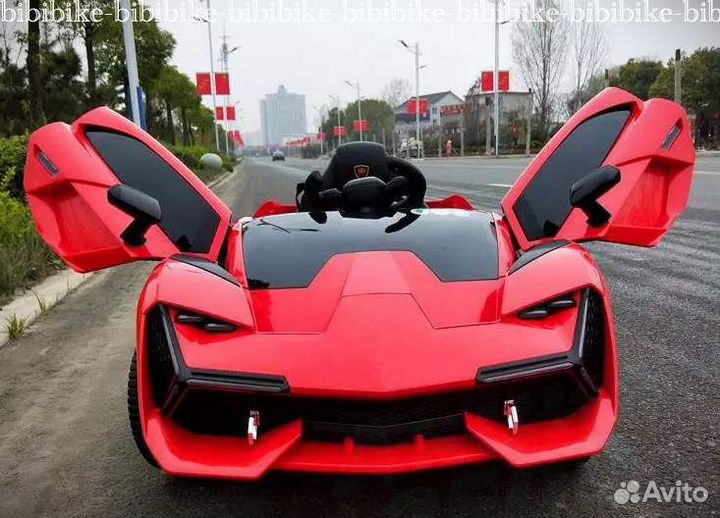Полноприводный электромобиль машинка