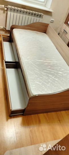 Детская кровать с матрасом