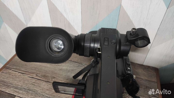 JVC gy-hm70e Большая-Профи видеокамера