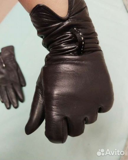 Кожаные перчатки