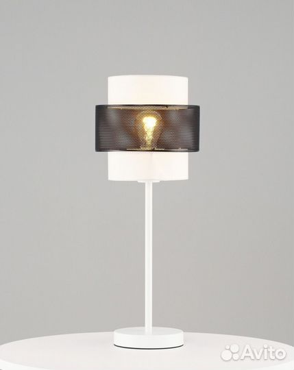 Настольная лампа декоративная Moderli Gela V10487