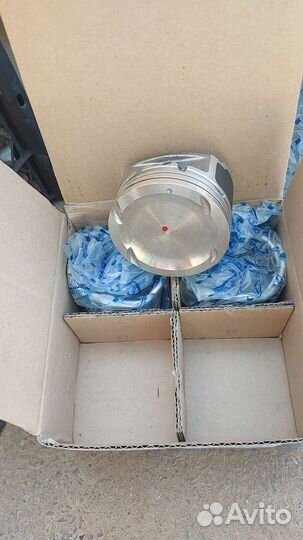 Поршень двигателя