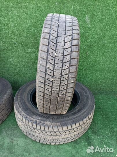 Bridgestone Blizzak DM-V3 215/70 R16 100Q