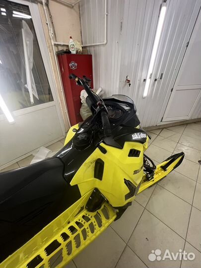 Снегоход BRP Summit X 800 E-tec 154