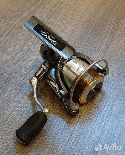 Катушка Daiwa 11 Freams 2000