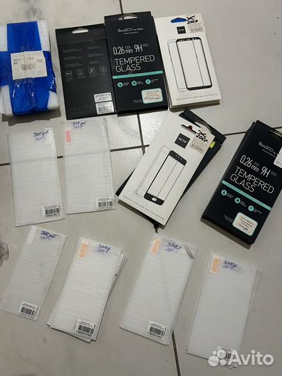 Чехлы и защитные стёкла на телефоны