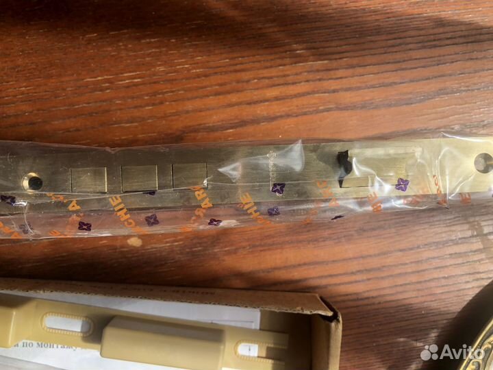 Врезной замок Archie (Испания) вместе с защелкой