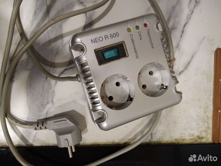 Стабилизатор напряжения