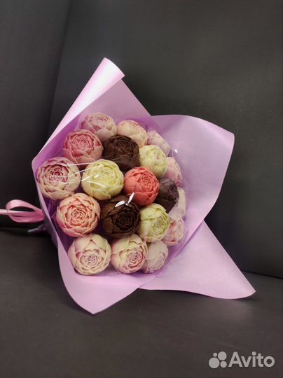Букет 19 Пионов из Бельгийского Шоколада