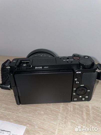 Компактный фотоаппарат Sony ZV-E10