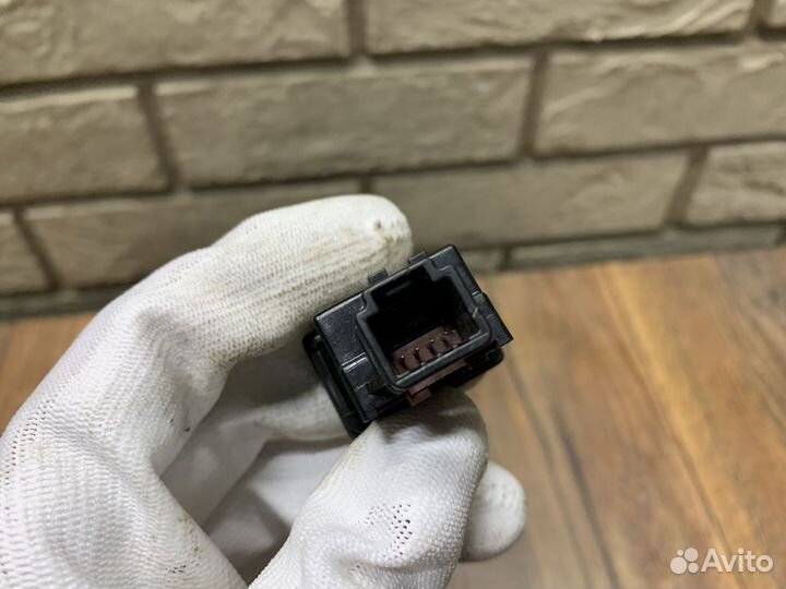 Toyota Corolla E15 Кнопка омывателя фар