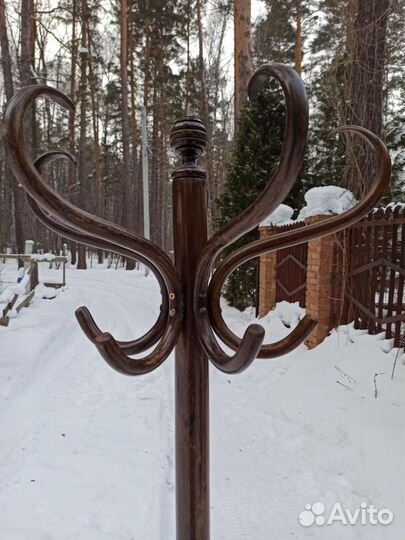 Антикварная вешалка