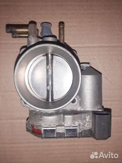 Дросельная заслонка Audi a6 c5 2.4 BDV