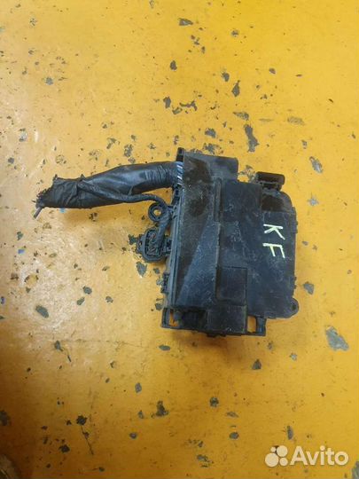 Блок предохранителей Mazda Xedos 9