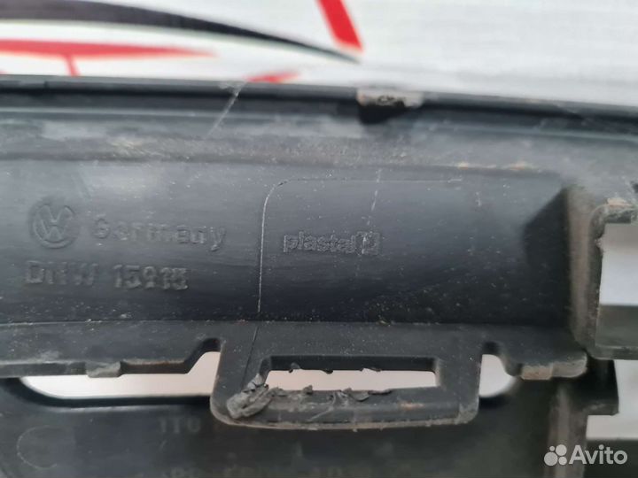 Решетка в бампер Volkswagen Caddy 2010-2015 г. в