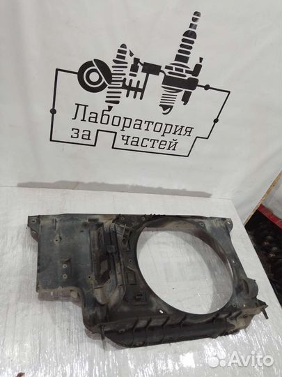 Дефлектор радиатора с осушителем Peugeot 206