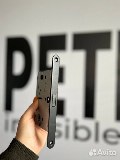 Скрытые двери в наличии