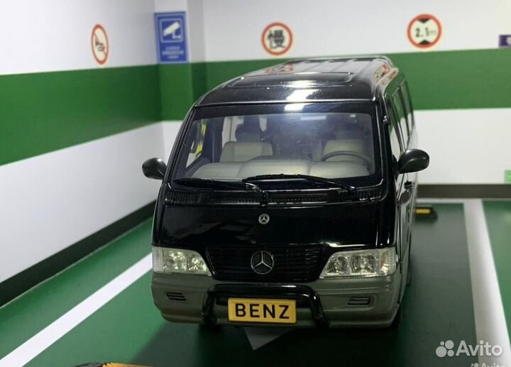 Ssangyong Istana, 1:24