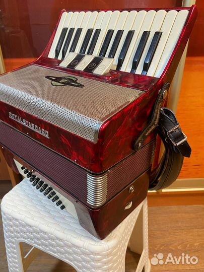 Детский аккордеон. Royal standard 1/2