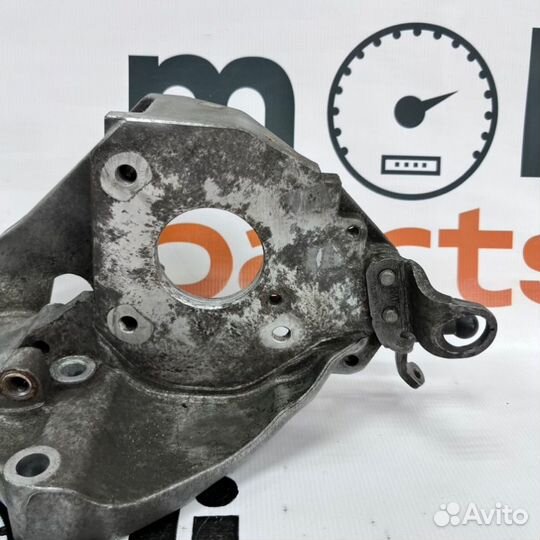 Кронштейн Audi Q3 8U 2013