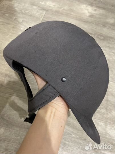 Конный спорт шлем