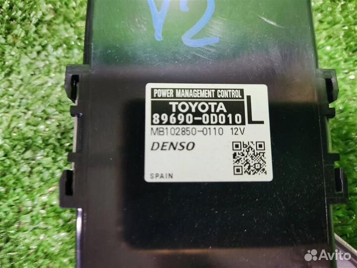 Блок электронный Toyota Yaris P90 2010