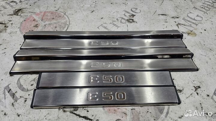 Порожки салонные на Mercedes W210 E50 AMG