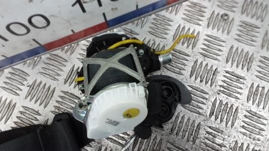 Ремень безопасности с пиропатроном сиденья передне