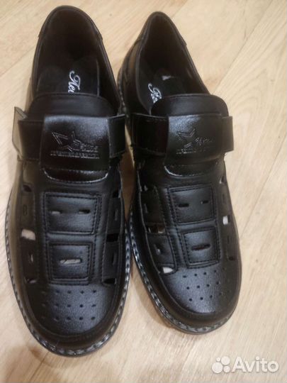 Туфли на подростка летние
