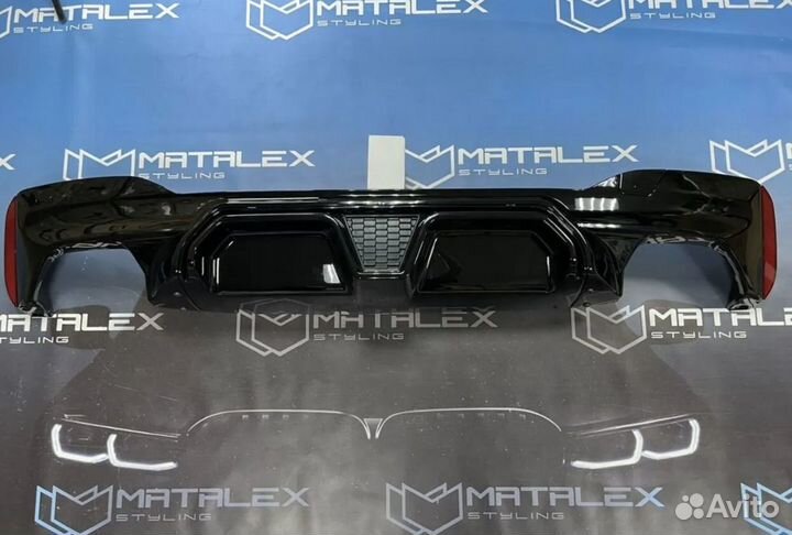 Диффузор BMW G30 стиль CS