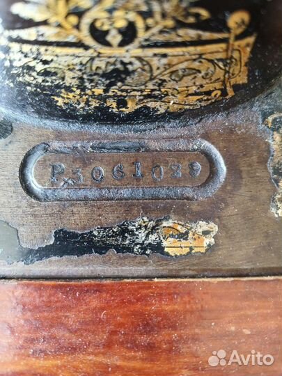 Швейная машина Singer