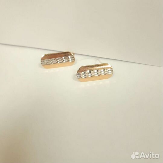 Золотые серьги