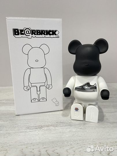 Игрушка bearbrick nike