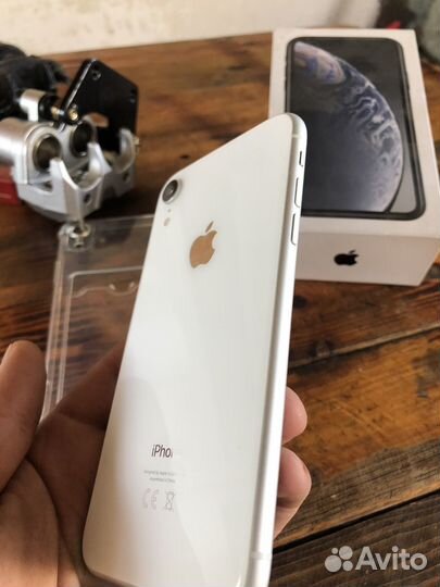 iPhone Xr, 64 ГБ