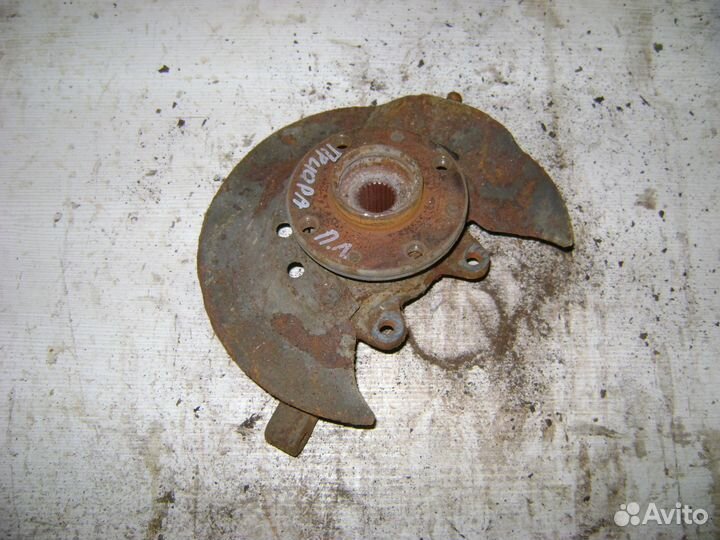 Кулак передний левый Лада Приора ваз 2170 без абс