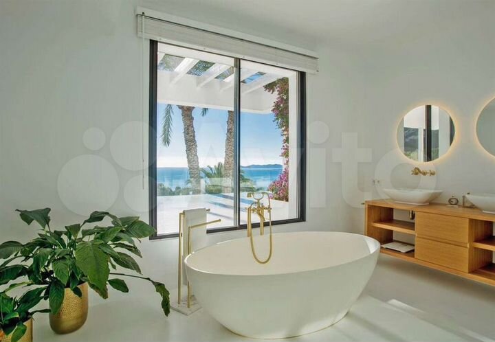 3-к. квартира, 65 м², 2/2 эт.